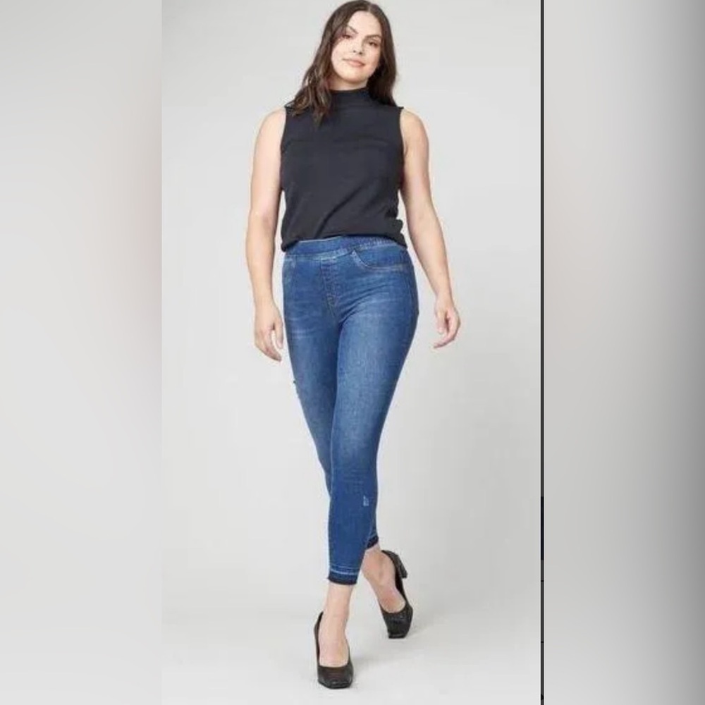 Spanx  Distressed Ankle Skinny Jeans in Large Wash